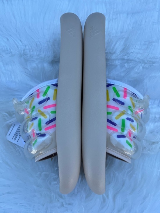 ? Adidas Adilette Zplaash
Sprinkles Slides Men Size 11
Women Size 12 Unisex main image 4
